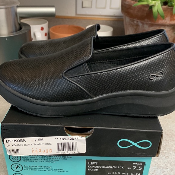 Infinity by Cherokee - Picture 7 of 9